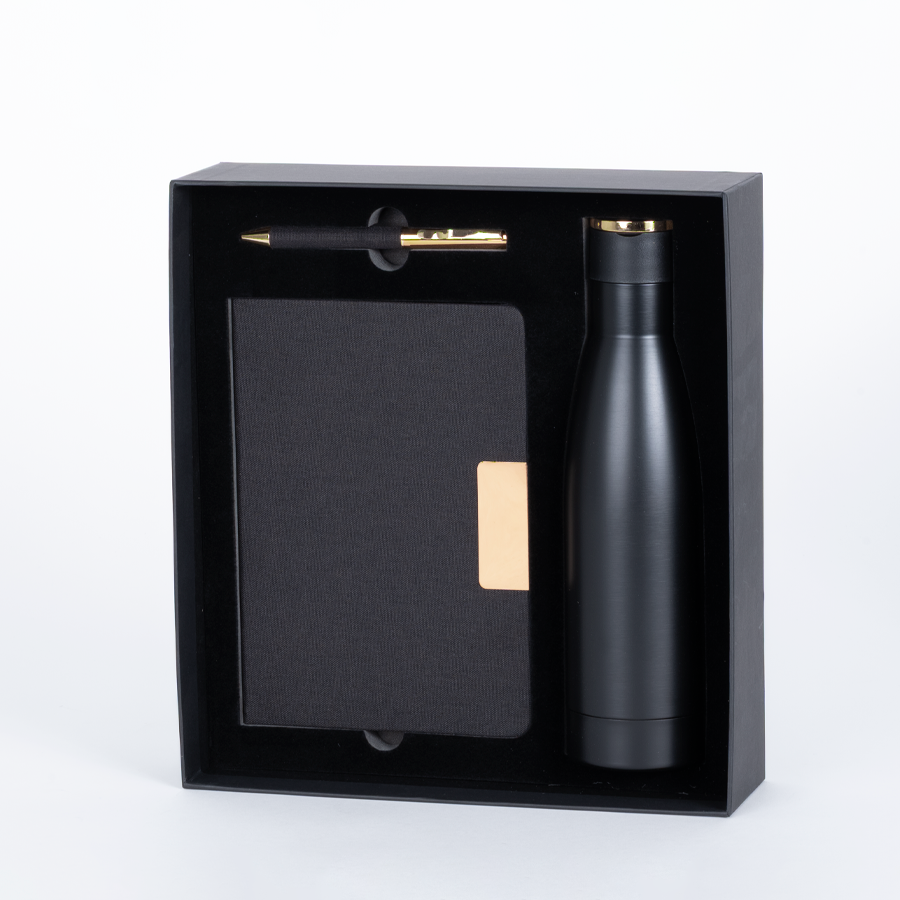 Set de Regalo "EPIC" negro con detalles dorados.